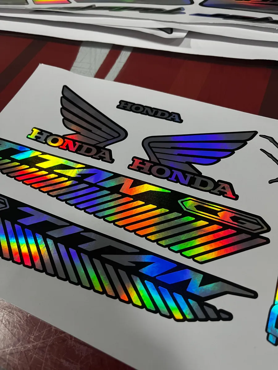 D_NQ_NP_2X_891202-MLB86454228167_062025-F-kit-adesivos-holograficos-titan-160-vinil-plotagem-decalque